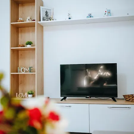 Bloom Villa&apartments