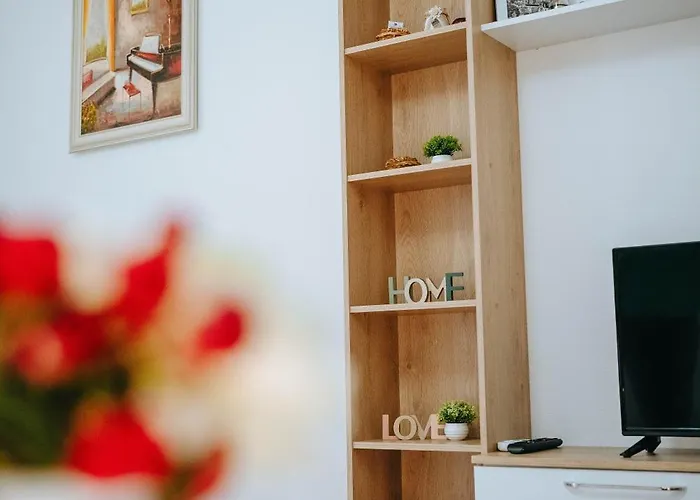 Bloom Villa&apartments